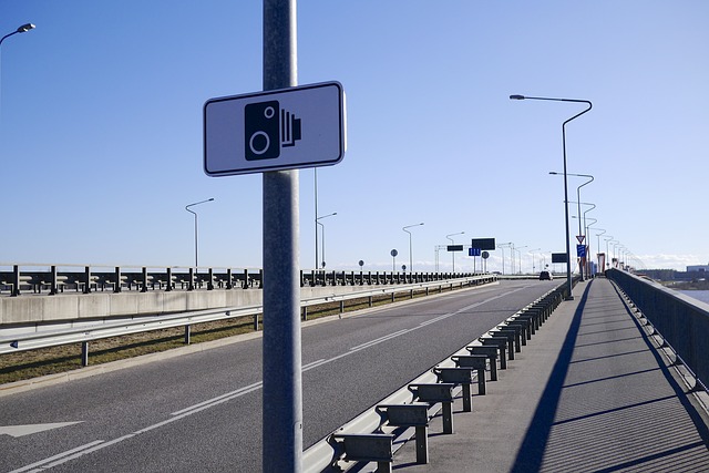 Le migliori app per evitare gli autovelox, ecco quali scegliere