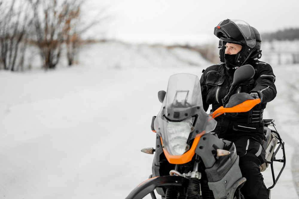 Il miglior equipaggiamento per la stagione invernale per moto e scooter