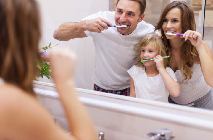 L'importanza della cura dentale nell'infanzia e nell'età adulta